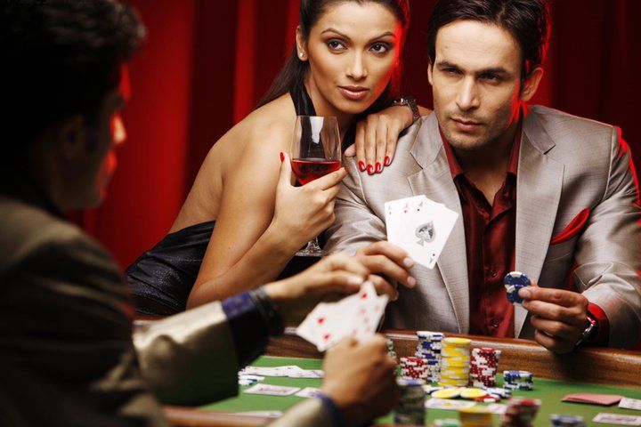 kipas899 login Tarung Mesin live dealer table with multi-camera feed on mobile screen